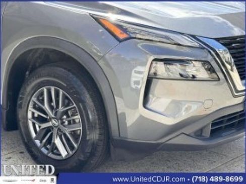 Used 2021 Nissan Rogue S image 10