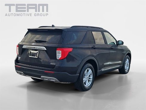 Used 2023 Ford Explorer XLT w/ Equipment Group 202A image 7