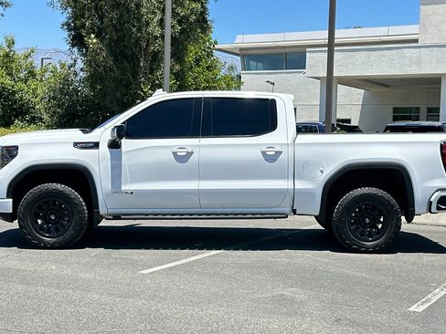 Used 2023 GMC Sierra 1500 AT4 w/ Technology Package AWD/4WD image 2