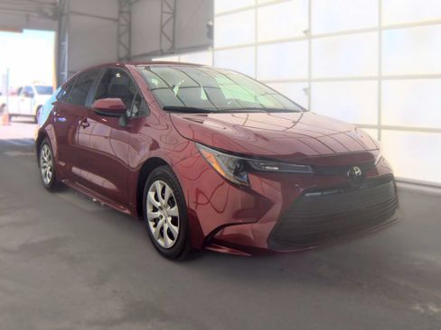 Used 2024 Toyota Corolla LE FWD image 2