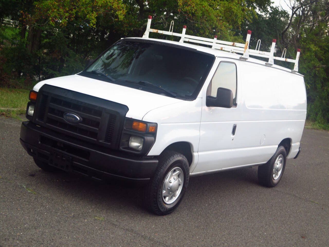 Used 2013 Ford E-250 and Econoline 250 w/ Commercial Cargo Van Pkg RWD image 30