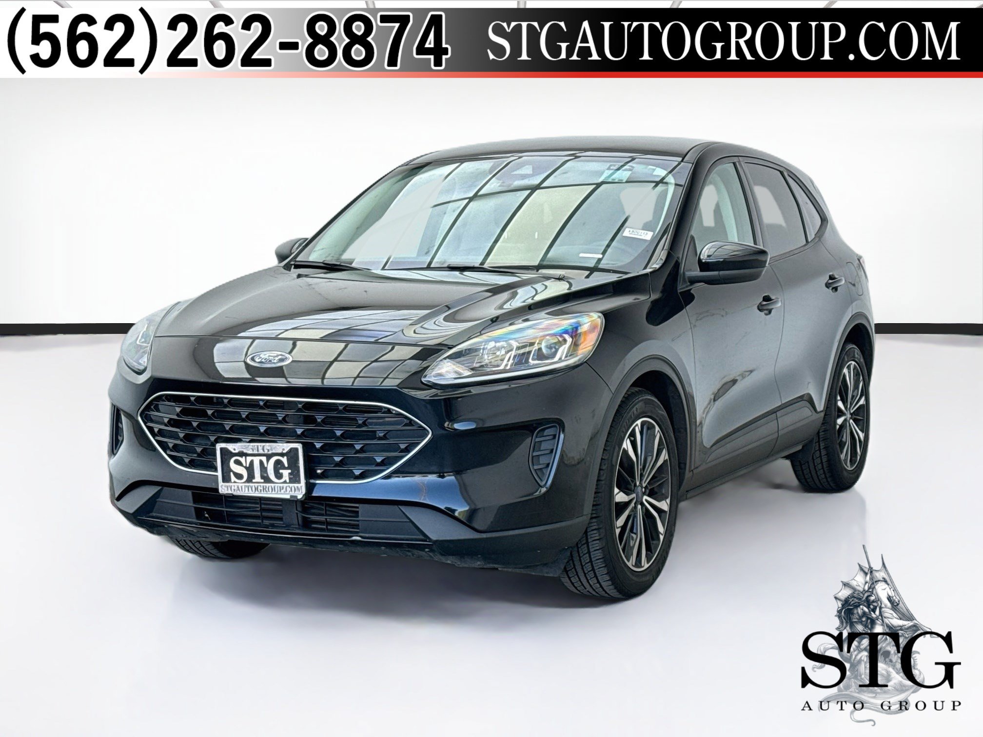 Used 2021 Ford Escape SE w/ SE Sport Appearance Package FWD image 1