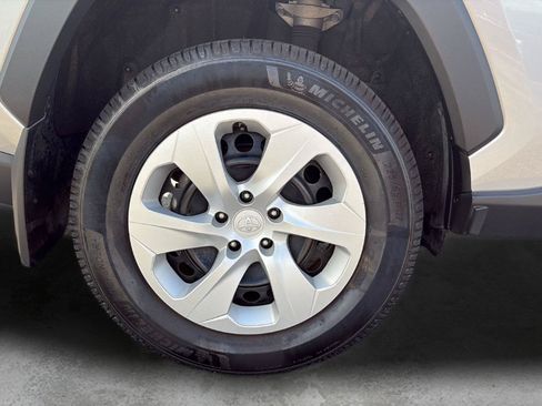 Used 2024 Toyota RAV4 LE AWD/4WD image 23