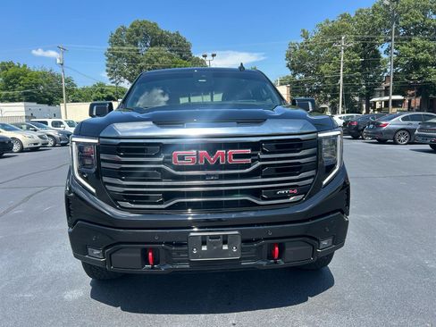Used 2024 GMC Sierra 1500 AT4 w/ Technology Package AWD/4WD image 2