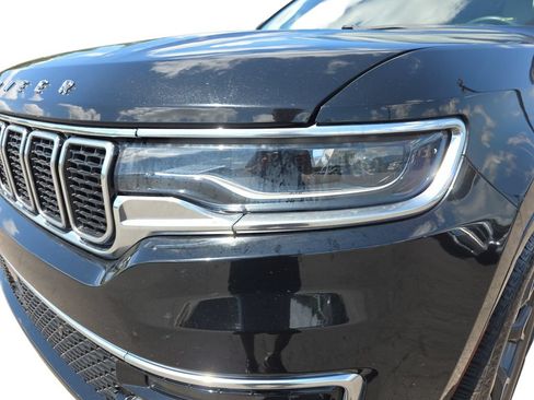 Used 2023 Jeep Wagoneer L Series III RWD image 31