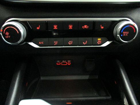 Used 2022 Nissan Altima 2.5 SV w/ SV Premium Package image 23