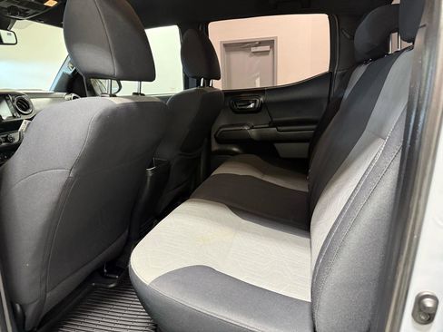 Used 2020 Toyota Tacoma TRD Off-Road image 20