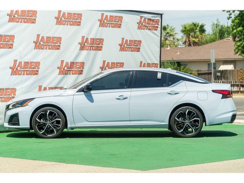 Used 2023 Nissan Altima 2.5 SR AWD/4WD image 20