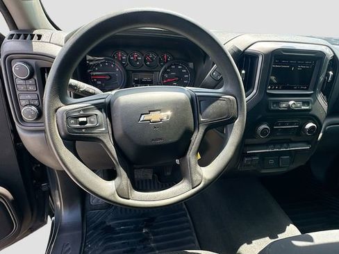Used 2019 Chevrolet Silverado 1500 Custom w/ Custom Value Package AWD/4WD image 12