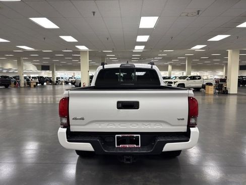 Used 2019 Toyota Tacoma SR image 6