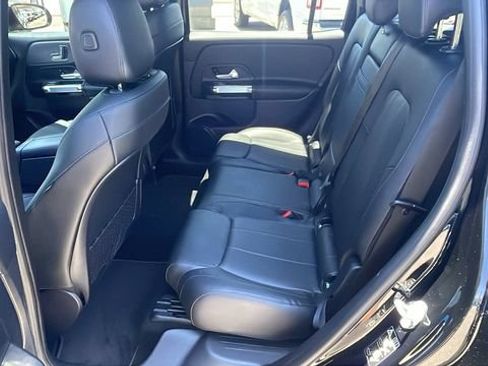 Used 2021 Mercedes-Benz GLB 250 image 12