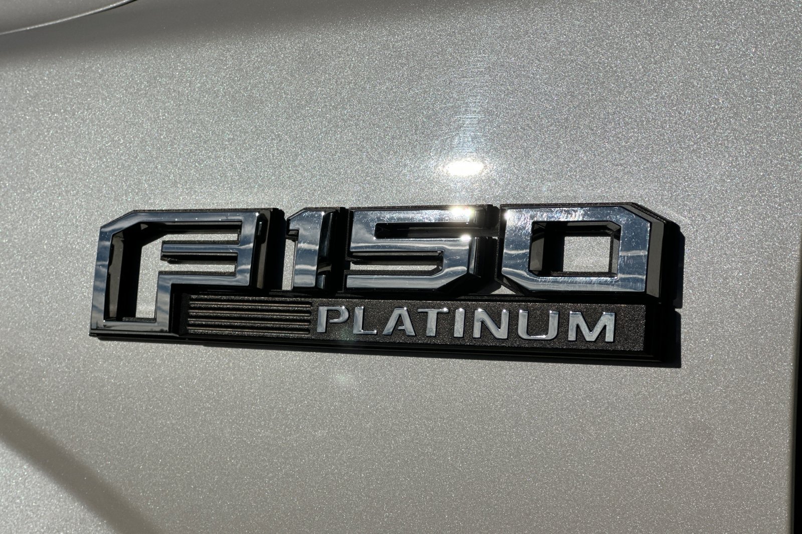 Used 2018 Ford F150 Platinum w/ Technology Package AWD/4WD image 27