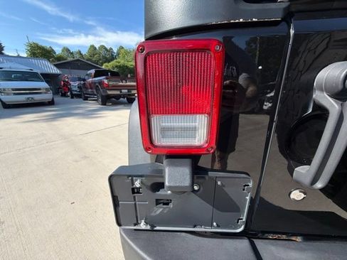 Used 2012 Jeep Wrangler Sport AWD/4WD image 69