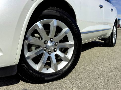Used 2017 Buick Enclave Premium w/ Experience Buick Package image 2