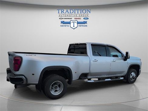 Used 2021 Chevrolet Silverado 3500 LTZ w/ LTZ Plus Package image 6