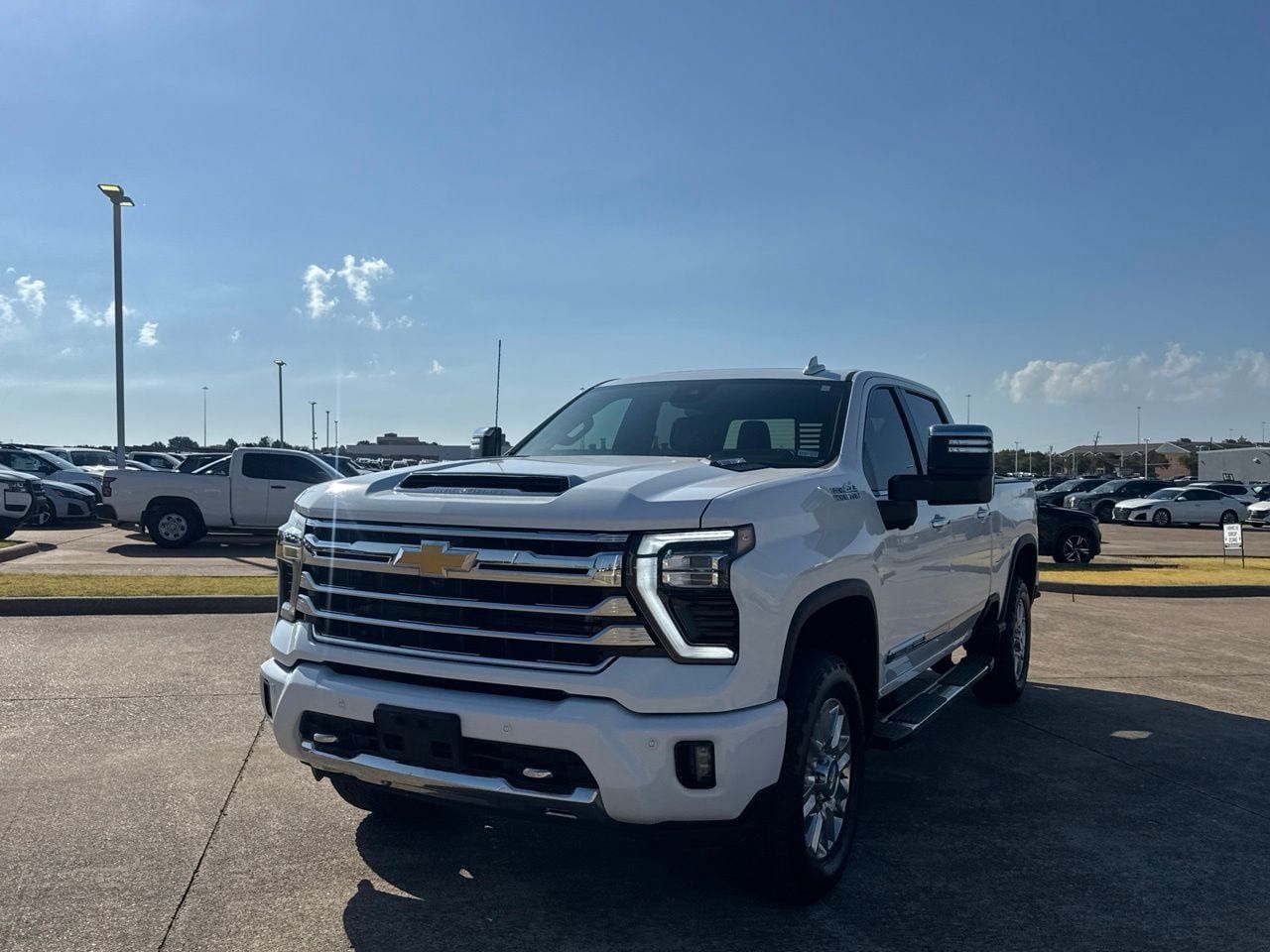 Used 2024 Chevrolet Silverado 2500 High Country w/ High Country Premium Package AWD/4WD image 9