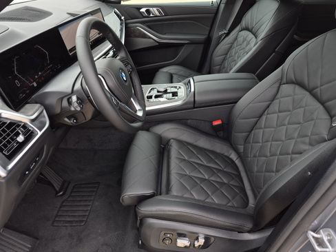 New 2026 BMW X5 xDrive50e image 25