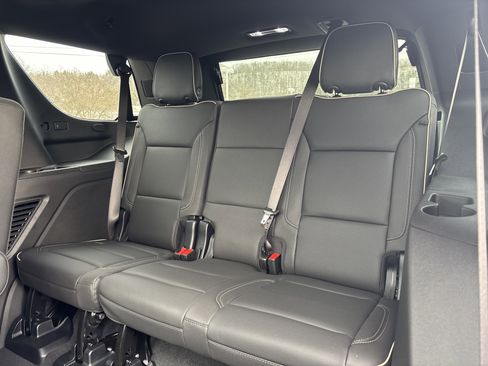 Used 2025 GMC Yukon Elevation w/ Elevation Premium Package image 18