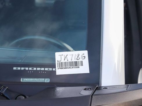 Used 2024 Ford Bronco Outer Banks AWD/4WD image 33