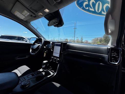 Used 2025 Ford Ranger XLT AWD/4WD image 28