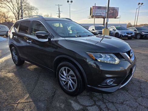 Used 2015 Nissan Rogue SL w/ SL Premium Package image 3