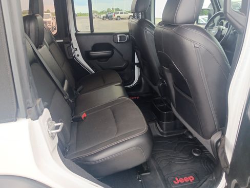 Used 2020 Jeep Wrangler Unlimited Sport AWD/4WD image 17