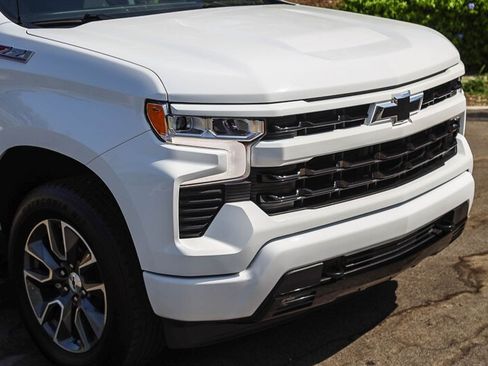 Used 2023 Chevrolet Silverado 1500 RST w/ Z71 Off-Road Package AWD/4WD image 9