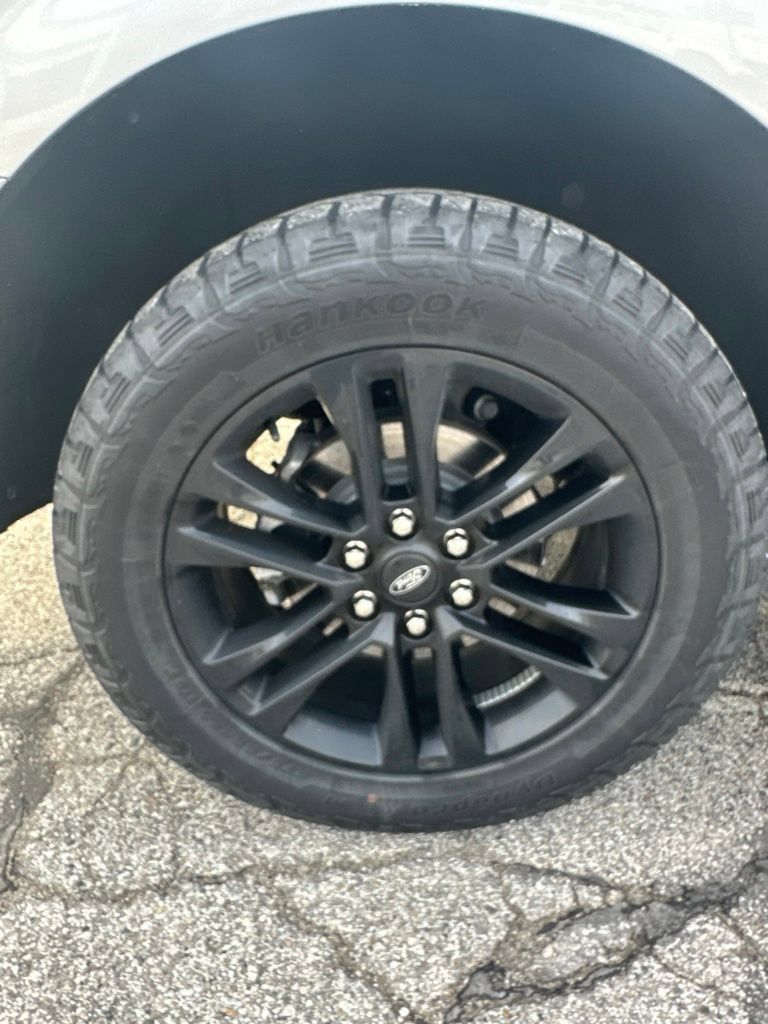 Used 2024 Ford Expedition Max XLT AWD/4WD image 21