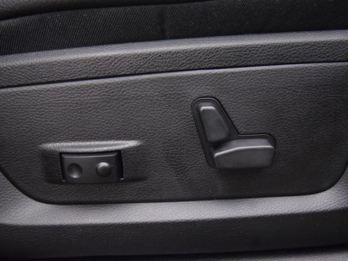 New 2026 RAM 2500 Laramie w/ Sport Appearance Package AWD/4WD image 22