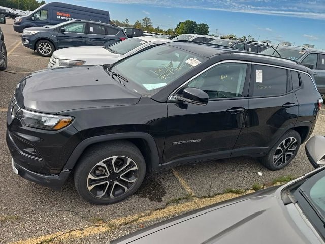 Used 2022 Jeep Compass Limited AWD/4WD image 9