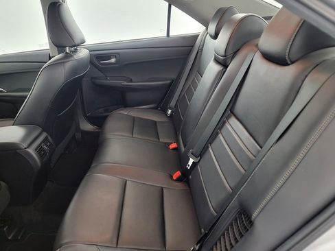 Used 2015 Toyota Camry XLE w/ Moonroof Package FWD image 13
