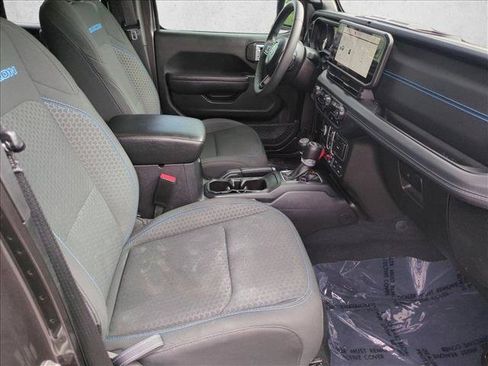 Used 2024 Jeep Wrangler Unlimited Rubicon 4xe AWD/4WD image 19