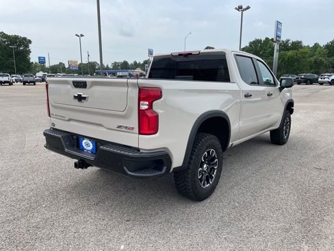 New 2026 Chevrolet Silverado 1500 ZR2 w/ LPO, Dark Essentials Package AWD/4WD image 5