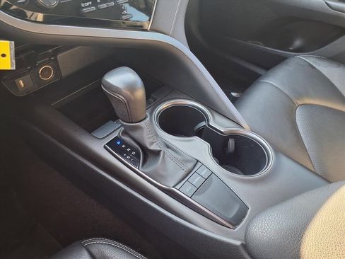 Used 2023 Toyota Camry SE image 20