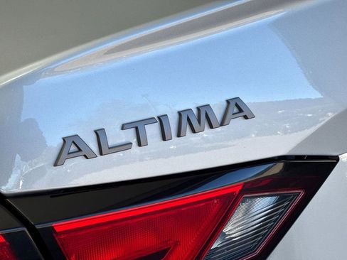 Used 2024 Nissan Altima 2.5 SV image 24