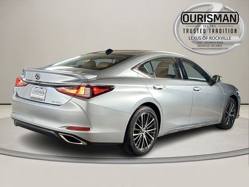 Certified 2023 Lexus ES 350 w/ Premium Package image 4