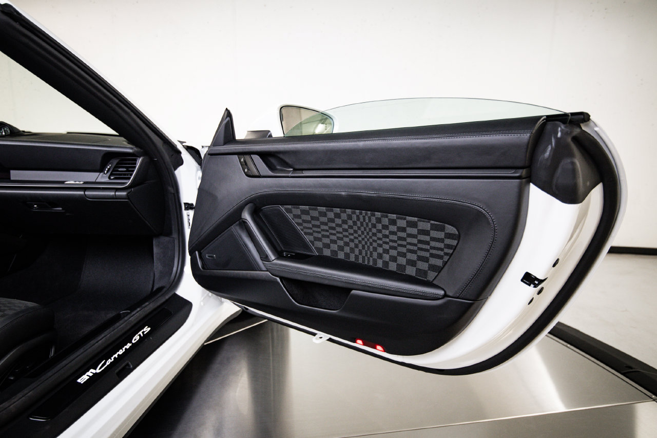 Certified 2026 Porsche 911 Carrera GTS RWD image 27
