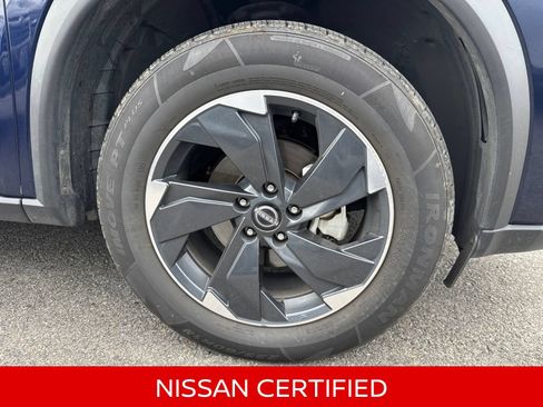 Certified 2025 Nissan Rogue SV AWD/4WD image 5