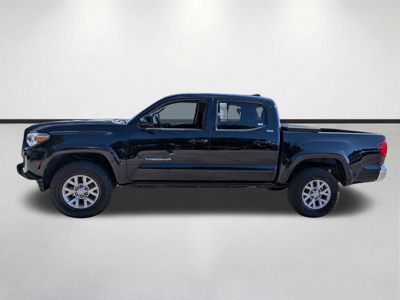 Used 2018 Toyota Tacoma SR5 RWD image 7