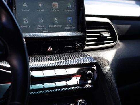 Used 2019 Hyundai Veloster Turbo image 13