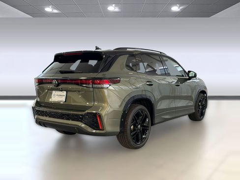 New 2026 Volkswagen Tiguan SE R-Line FWD image 9