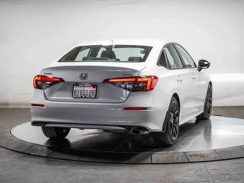 Used 2022 Honda Civic Sport image 4