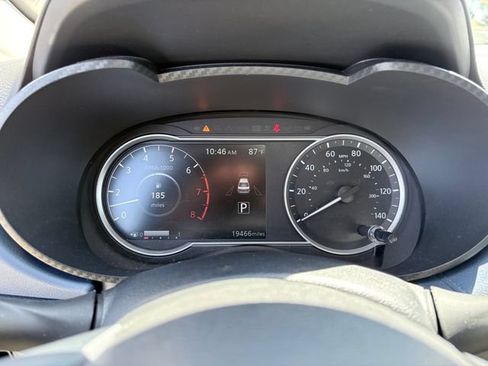 Used 2025 Nissan Versa SV FWD image 22