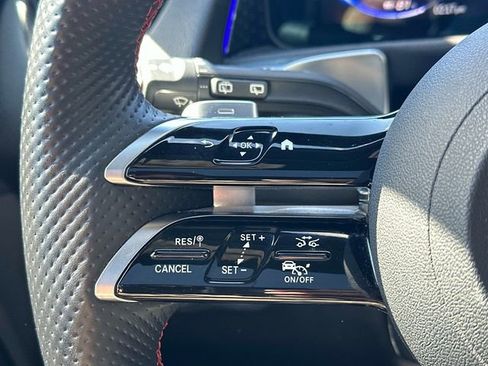 Certified 2024 Mercedes-Benz EQB 350 4MATIC SUV image 23
