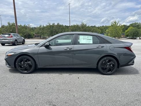 New 2026 Hyundai Elantra Sport FWD image 4