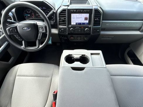 Used 2022 Ford F250 XLT w/ XLT Value Package AWD/4WD image 9