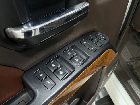 Used 2016 Chevrolet Silverado 1500 High Country image 14