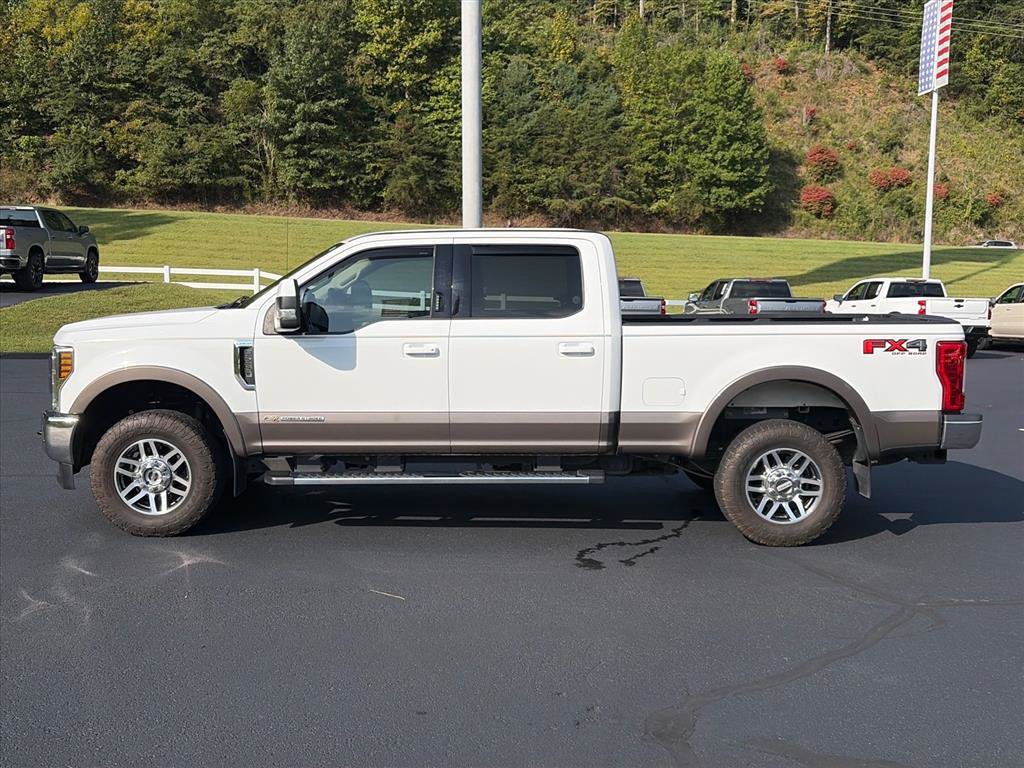 Used 2018 Ford F250 Lariat w/ Lariat Value Package AWD/4WD image 2