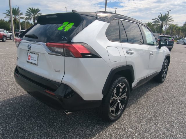 Certified 2024 Toyota RAV4 XSE w/ Weather Package AWD/4WD image 4
