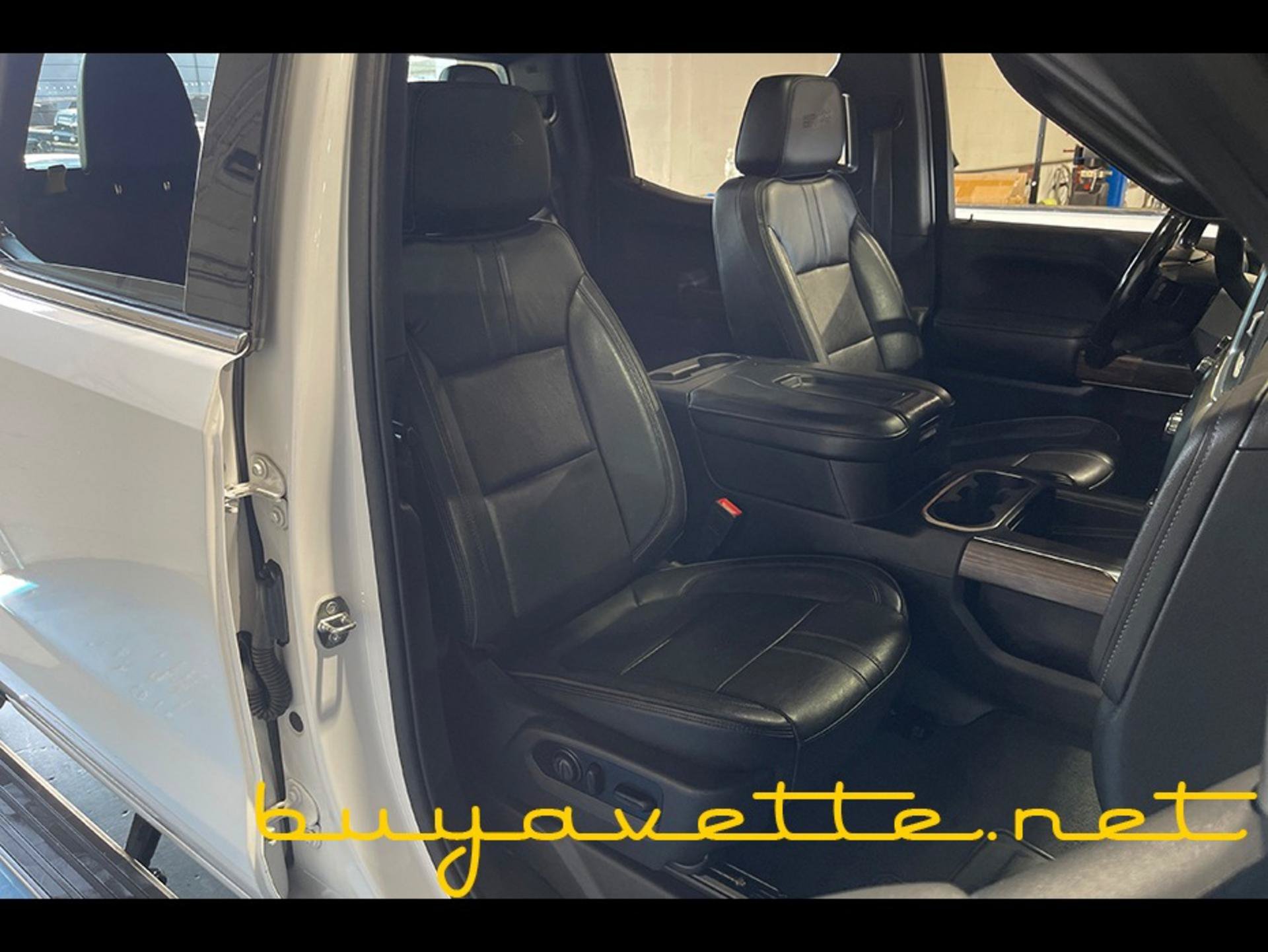 Used 2021 Chevrolet Silverado 1500 High Country w/ Safety Package II AWD/4WD image 18